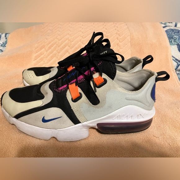 ZAPATILLAS WMNS AIR MAX INFINITY NIKE Size 8 - Picture 1 of 9